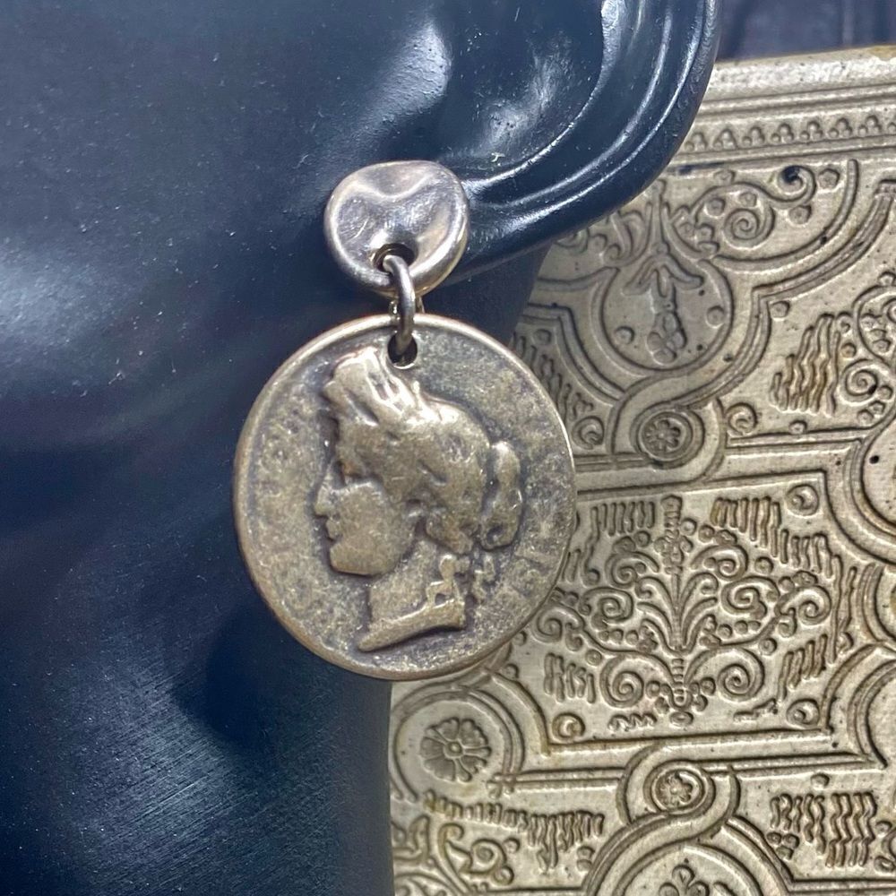 Vidda Óbol Drop Earrings